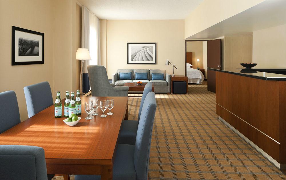 Four Points By Sheraton Hotel & Conference Centre Gatineau-Ottawa Екстериор снимка