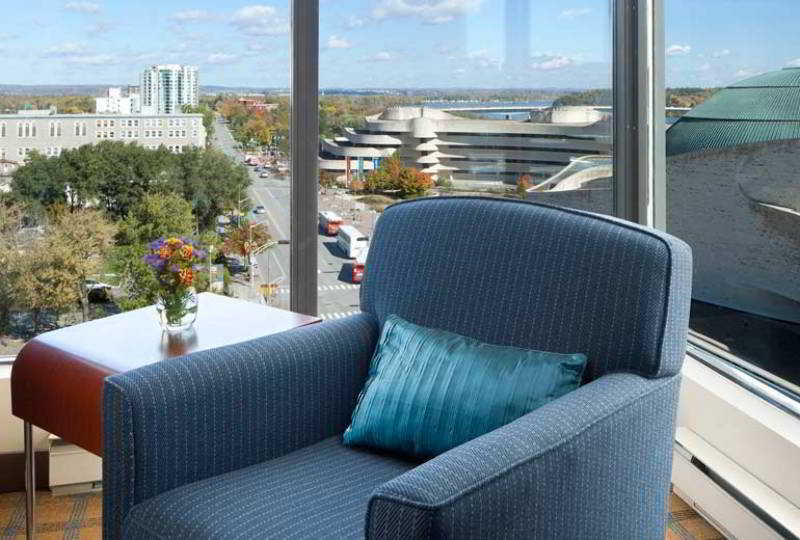 Four Points By Sheraton Hotel & Conference Centre Gatineau-Ottawa Екстериор снимка