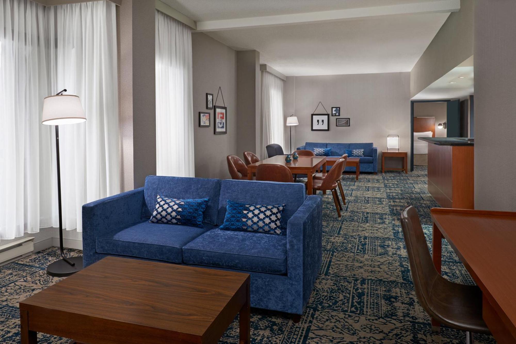 Four Points By Sheraton Hotel & Conference Centre Gatineau-Ottawa Екстериор снимка